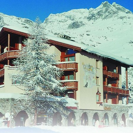 Hotel Poestli Maloja Esterno foto