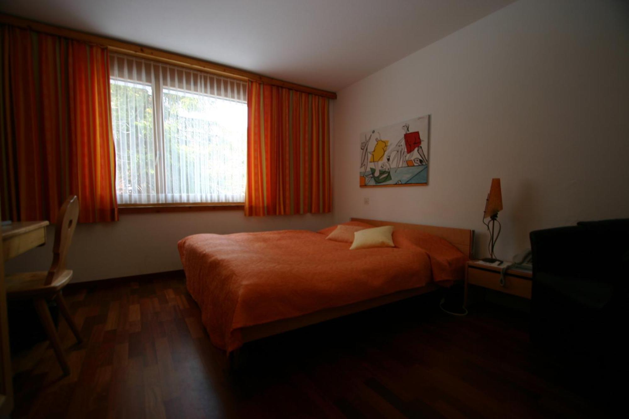 Hotel Poestli Maloja Camera foto